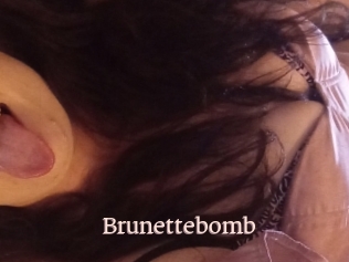 Brunettebomb