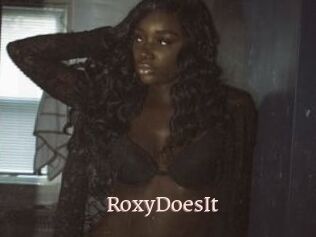 RoxyDoesIt